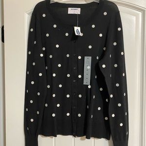 Old navy button up cardigan. NWT size M